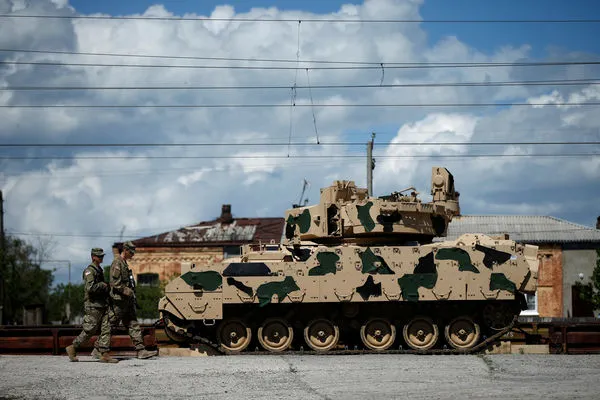 ▲▼美國布萊德雷戰車（Bradley Fighting Vehicle）。（圖／路透）