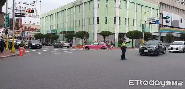 ▲▼因應春節連假車潮，花蓮警方針對重要路段及人潮聚集景區，規劃機動警力疏導交通避免壅塞。（圖／花蓮縣警察局提供，下同）