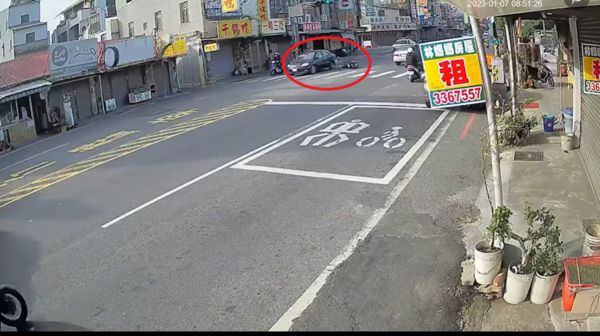 ▲▼台南台南永康中山南路車禍。（圖／翻攝自Facebook／爆料公社）