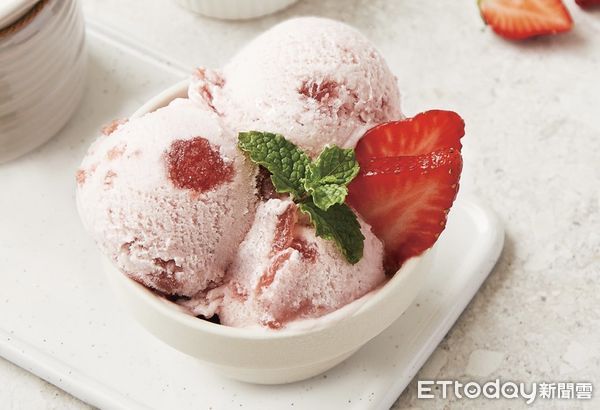 ▲▼迷客夏草莓歐蕾冰淇淋。（圖／迷客夏提供）