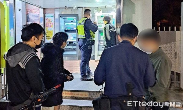 10名移工聚郵局ATM前久久不散　警方誤為詐騙集團車手…真相曝光 | E