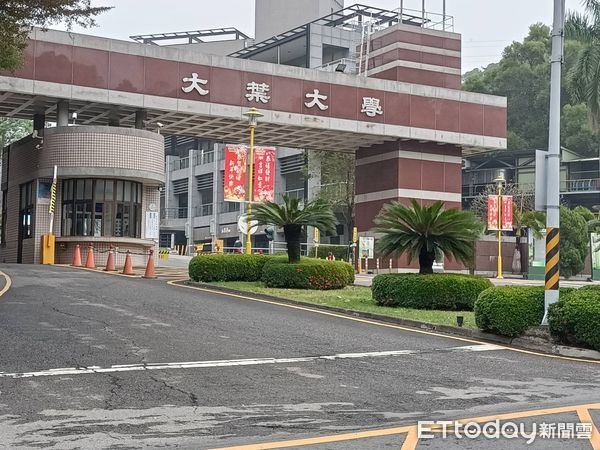 ▲▼週刊報導大葉大學前副校長涉嫌掏空校產，導致美食街攤商倒閉。校方出面駁斥。（圖／記者唐詠絮攝）