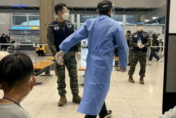 ▲南韓對大陸入境遊客採取較嚴格檢疫措施。（圖／翻攝微博）