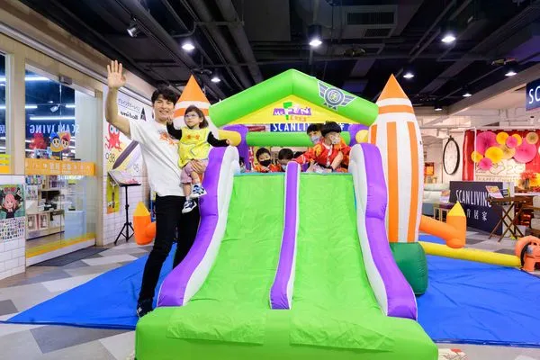 ▲▼全聯邀請鳳小岳化身公益大使，為今年第一季「愛從1開始」零錢捐活動發聲，呼籲民眾捐零錢幫助早療兒童。（圖／全聯提供）