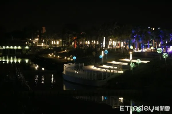 ▲太平洋燈會在全新完工的太平洋公園南濱段舉辦，也是該公園改建完成後所舉辦的第一個大型觀光活動。（圖／花蓮縣政府提供，下同）