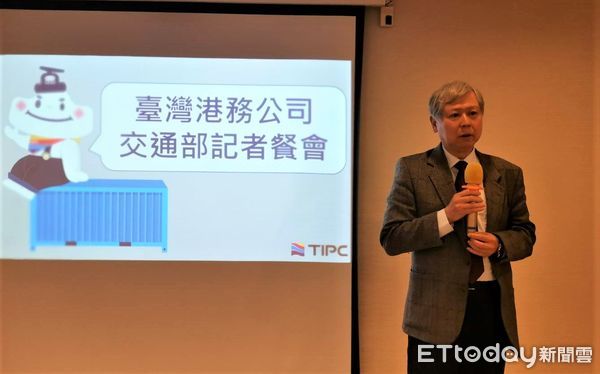 ▲台灣港務公司董事長李賢義談港口未來展望。（圖／記者張佩芬攝）