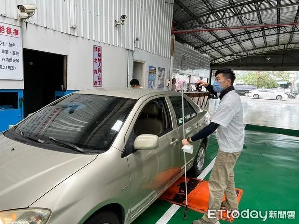 ▲春節假期期間，各代檢廠暫停車輛檢驗服務。（圖／記者楊漢聲翻攝）