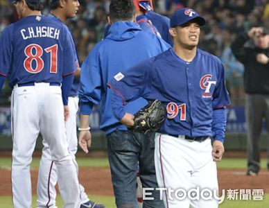 WBC回顧／血染球褲與肉身擋球　陽耀勳、恰恰的護國鬥志