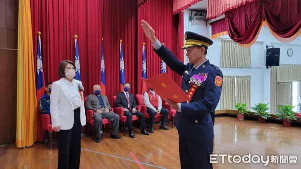 ▲屏東縣政警察局長蔡文峰宣誓就職             。（圖／記者陳崑福翻攝，下同）