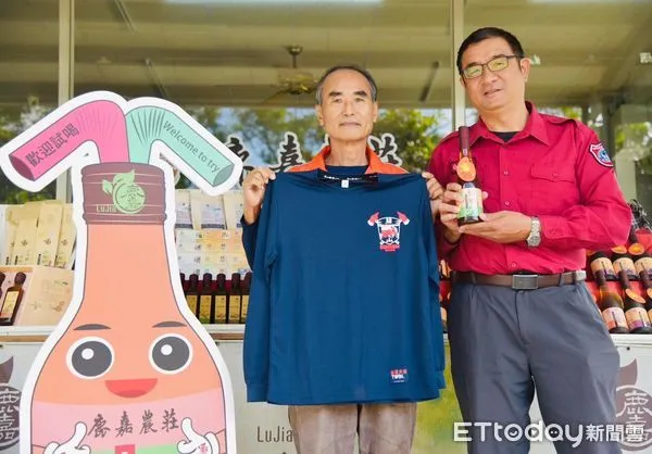 ▲熱心團體接力送愛感謝打火弟兄付出。（圖／記者楊漢聲翻攝）