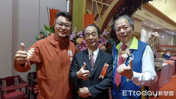 ▲台南市西藥商業同業公會理事長由藥師謝宏信當選。（圖／記者林悅翻攝）