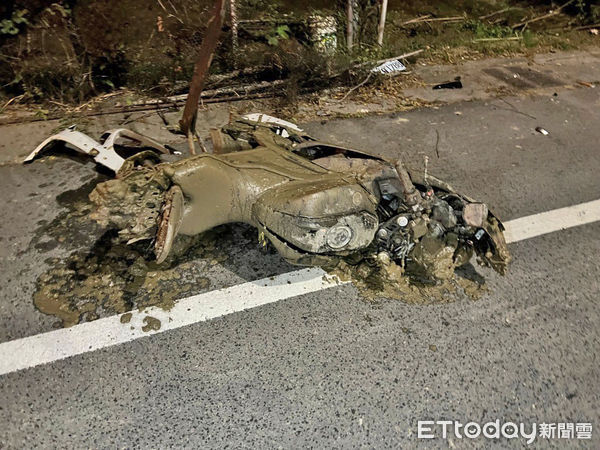 ▲雲林虎尾死亡車禍，王姓機車騎士噴飛田中送醫搶救不治。（圖／記者蔡佩旻翻攝）