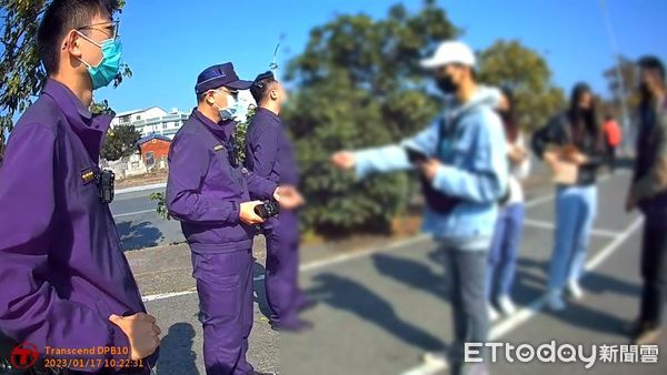 ▲台南市警四分局動員線上警網執行攔截圍捕，查獲楊姓男子的車輛，發現楊男僅因尿急而對車窗外大喊救命，被熱心民眾聽到報警救援，警方依社維法查處。（圖／記者林悅翻攝，下同）