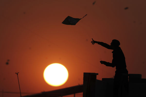 ▲▼  印度風箏節（Uttarayan）。（圖／達志影像／美聯社）