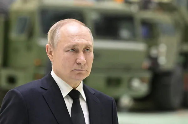 ▲▼  俄羅斯總統普丁18日來到防空系統製造工廠奧布霍夫。（圖／路透）