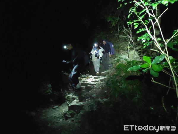 ▲台中23人登山團資源用盡，受困波津加山步道約1公里處。（圖／記者哈勇嘎奧翻攝）