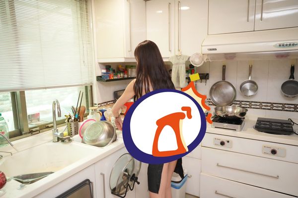 台灣|脫光煮年菜！56歲美魔女裸體穿圍裙「雙球掉出來」　大尺度照瘋傳 | ETtoday星光雲 | ETtoday新聞雲