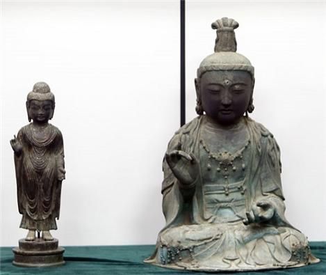 ▲▼韓籍竊賊2012年在日本對馬島觀音寺竊取一尊高麗時代晚期的佛像。（圖／翻攝自日曜首爾）