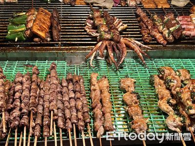 嘴饞男深夜偷吃一串35元雞屁股 法官認「應予譴責」賠200罰8千
