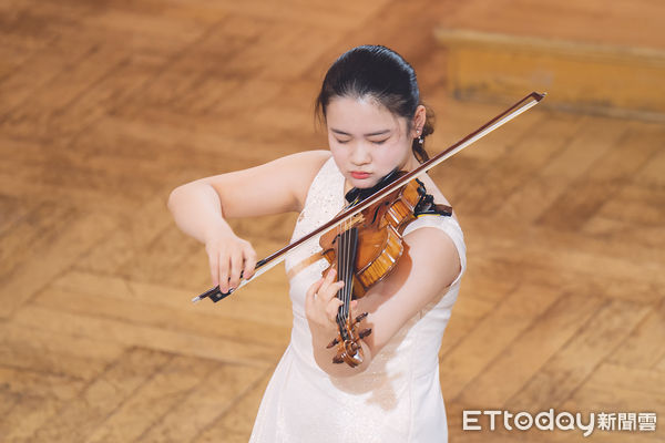 ▲小提琴國際大賽、維尼奧夫斯基大賽最新冠軍得主前田妃奈。（圖／新象環境藝術）