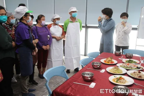 ▲台東縣府舉辦學校餐飲從業人員精進廚藝訓練 。（圖／記者楊漢聲翻攝）