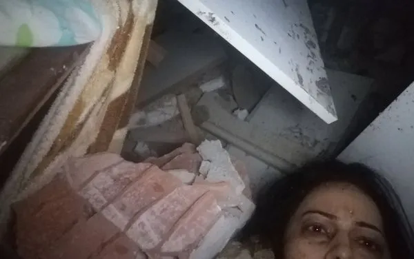 土耳其女受困瓦礫下絕望發文「救我」　奇蹟被歌手轉發24小時獲救。（圖／翻攝自Twitter／Aysel）