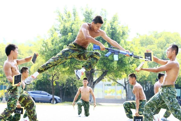 黃竣民／敵到門口舞劍了　國軍還有多少人力可虛擲？