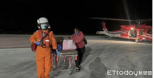 ▲▼空勤總隊執行綠島醫療轉診任務圓滿完。（圖／記者楊漢聲翻攝）