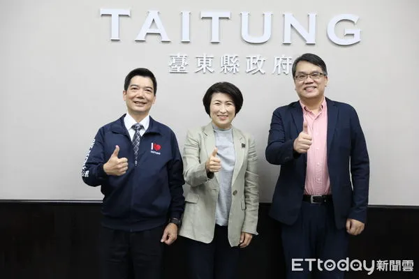 ▲部東新到任院長王蘭福醫師(右邊)拜會縣長饒慶鈴(中)。（圖／記者楊漢聲翻攝）