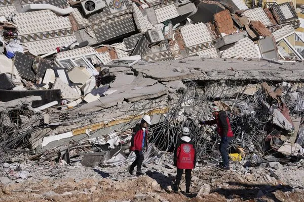 ▲▼土耳其加濟安泰普省（Gaziantep）大量住宅倒塌。（圖／達志影像／美聯社）