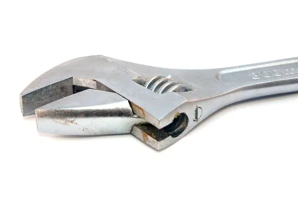 ▲▼板手。（圖／取自PIXABAY）