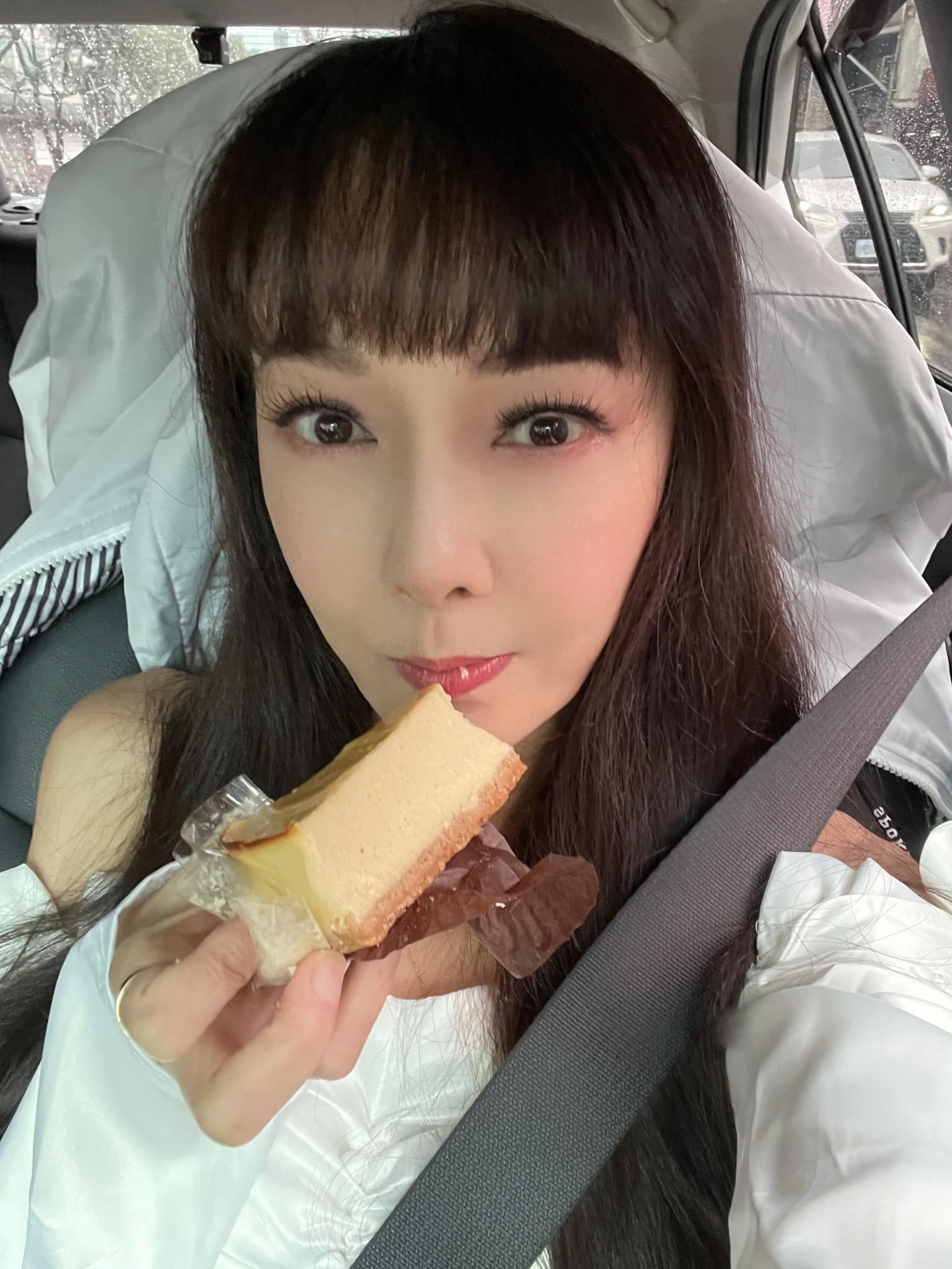 ▲▼胡文英曝分手25歲小鮮肉原因。（圖／翻攝自Facebook／美魔女胡文英）