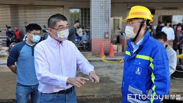 ▲基隆七堵瓦斯管線遭挖破修復完成 謝國樑要求建立緊急應變SOP。（圖／記者郭世賢翻攝）