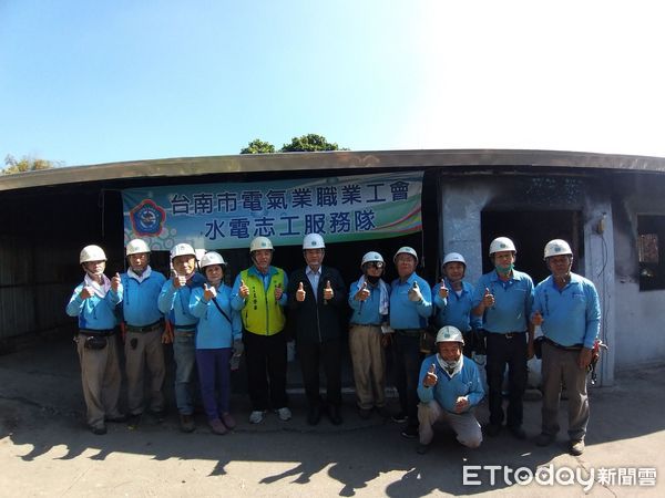 ▲台南做工行善團出動志工70人，努力為弱勢改善居住環境。（圖／記者林悅翻攝，下同）