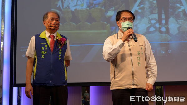 ▲台南市藥師公會舉辦112年藥師節慶祝大會，台南市長黃偉哲親自到場並向藥師們表達感謝之意，並表揚得獎藥師。（圖／記者林悅翻攝，下同）