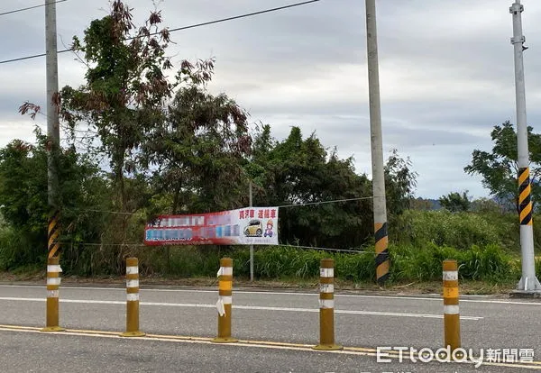 ▲台東縣環保局呼籲隨意張貼或懸掛各式廣告物，違者最高罰6千。（圖／記者楊漢聲翻攝）