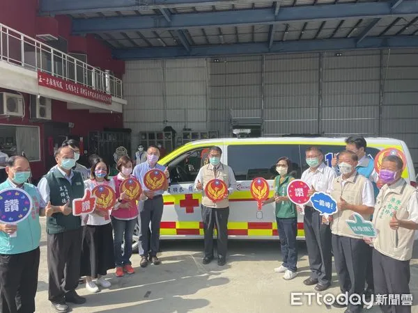 ▲台南市長黃偉哲大力支持消防局，同恴消防局於2014年編列180名預算員額。（圖／記者林悅翻攝，下同）