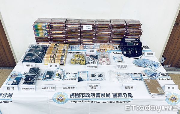 ▲桃園市龍潭警方本月13日清晨在特警攻堅下查獲位於透天厝民宅內製毒集團，起出毒咖啡包、K他命與一粒眠毒品等證物。（圖／記者沈繼昌翻攝）