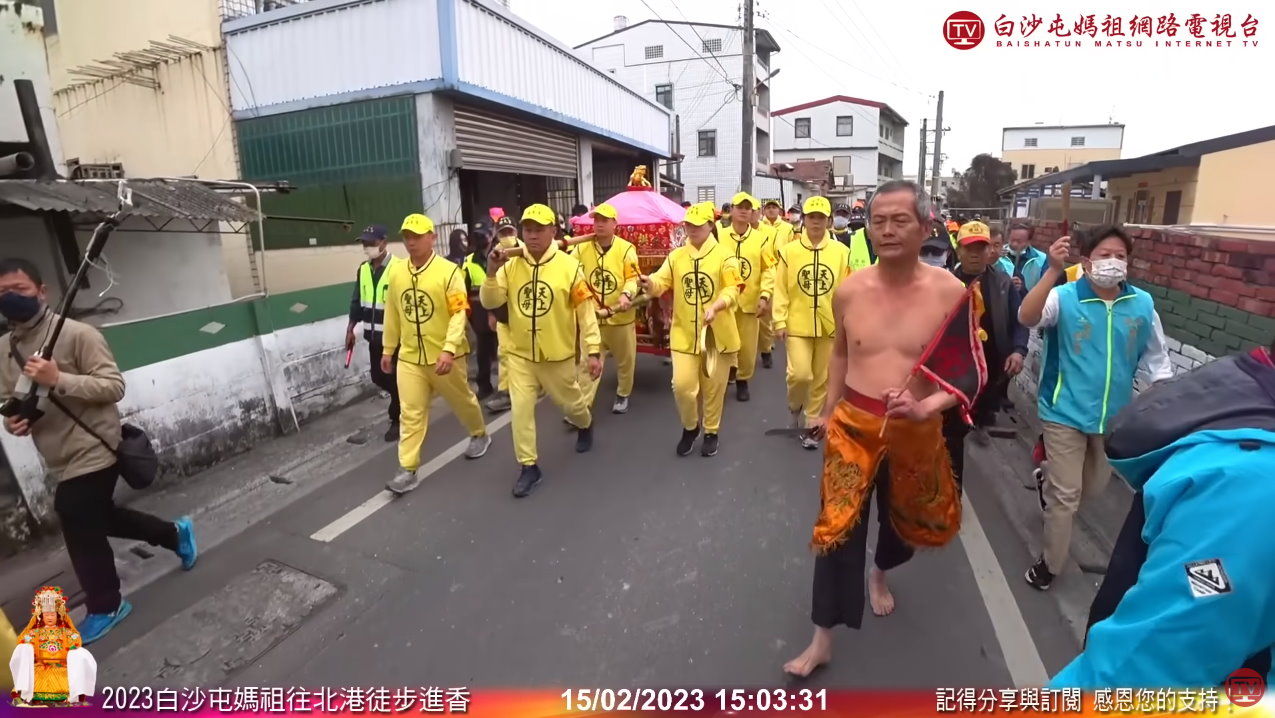 朱府王爺突降乩！邀白沙屯媽祖進宮　竟讓香燈腳「集體翻車」。（圖／白沙屯媽祖網路電視台授權）