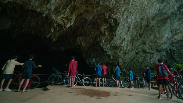 ▲▼《受困13人：我們的泰國洞穴生還錄》。（圖／Netflix提供）