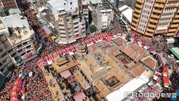 ▲▼白沙屯媽祖遶境北港朝天宮空拍 。（圖／記者林振民攝）