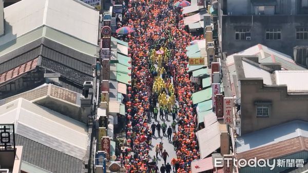 ▲▼白沙屯媽祖遶境北港朝天宮空拍 。（圖／記者林振民攝）