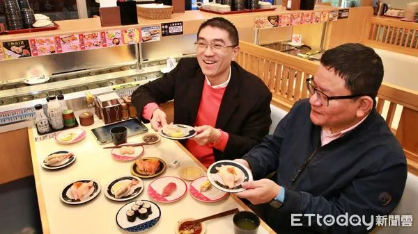 ▲基隆扶植帶動餐飲產業鏈 謝國樑盼壽司競賽行銷美食。（圖／記者郭世賢翻攝）