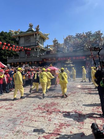 ▲白沙屯媽祖中午停轎王功福海宮。（圖／翻攝自白沙屯拱天宮）