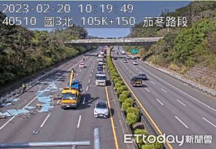 ▲▼             國道3號北向105.2公里處茄苳路段今(20)日早上9時35分發生車禍。（圖／翻攝自國道監視器）