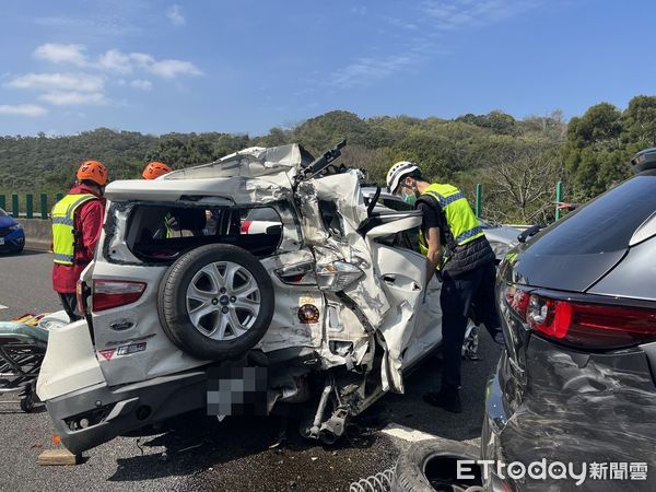 ▲▼       國三7車連環撞      。（圖／記者蔡文淵翻攝）