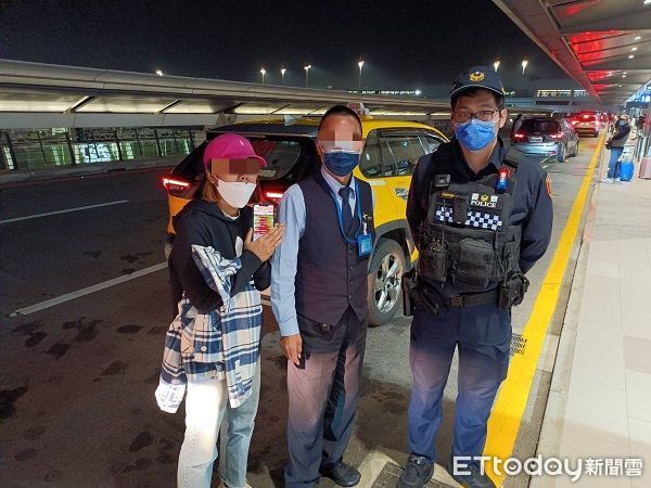 ▲警方將泰籍女子載往機場找到搭乘的計程車運將。（圖／大園警分局提供）