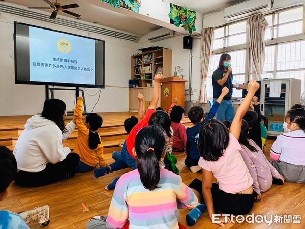 ▲112年上半年度婦幼人身安全校園巡迴宣導開跑囉。（圖／記者楊漢聲翻攝）