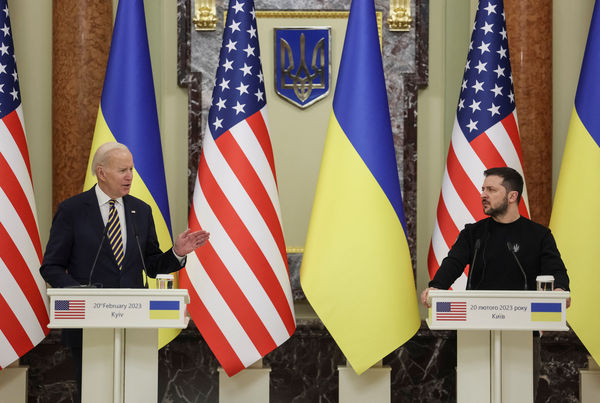 ▲▼美國總統拜登20日訪問烏克蘭，與總統澤倫斯基見面。（圖／路透）