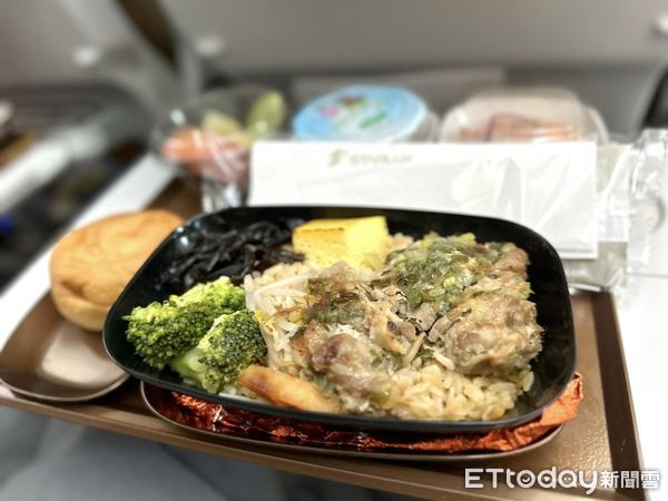 ▲▼             。（圖／粉專「張維中。東京模樣」授權引用）